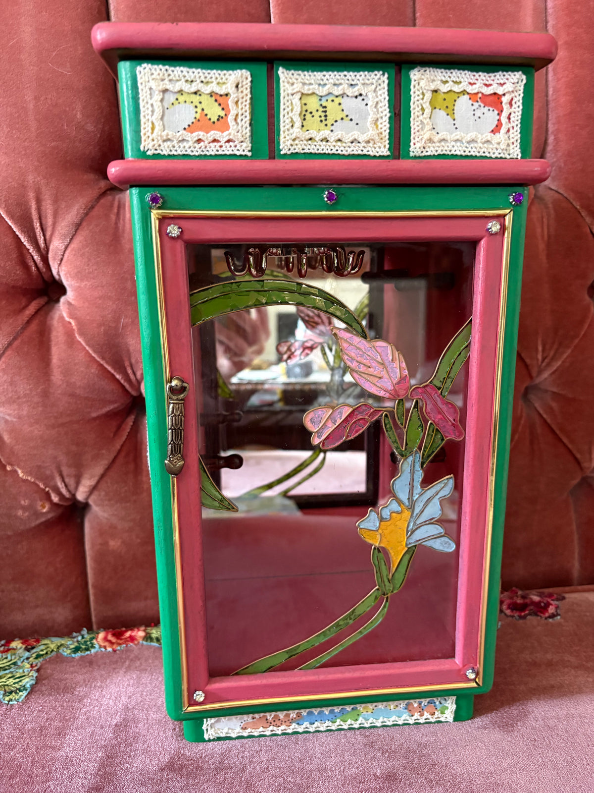 Iris jewelry box