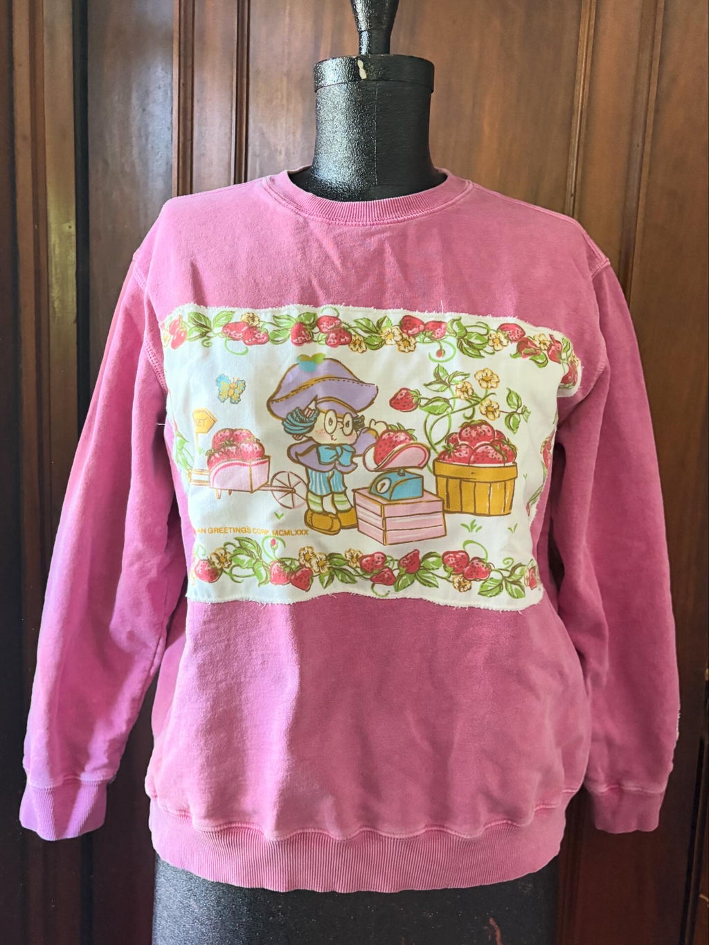 Strawberry Shortcake market sweatshirt