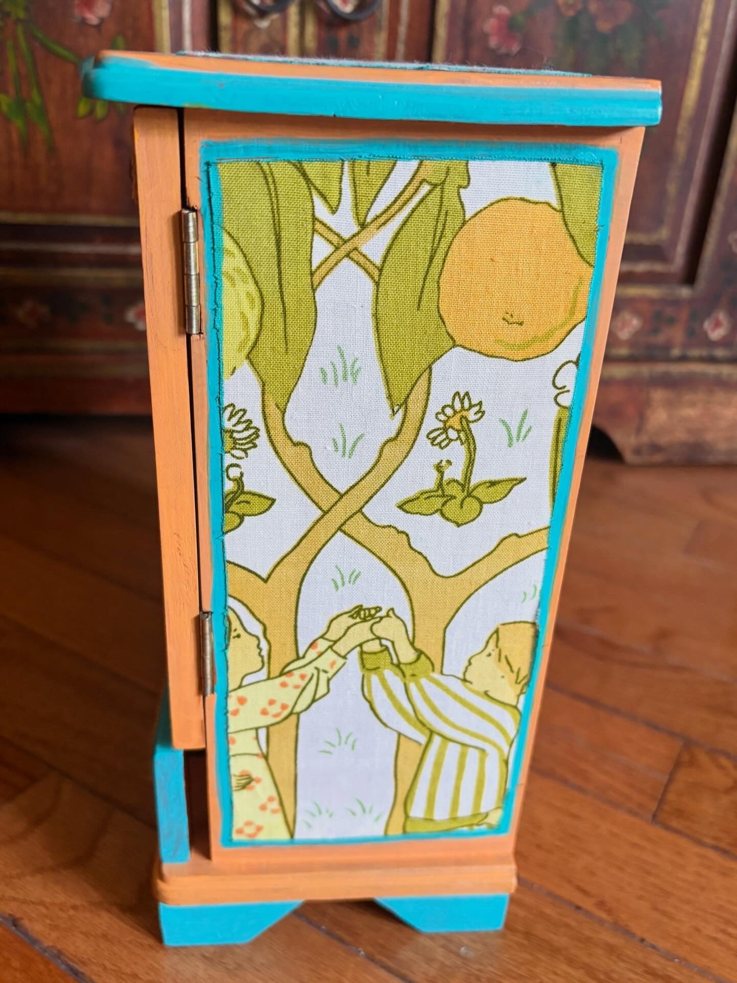 Kids At Play jewelry box
