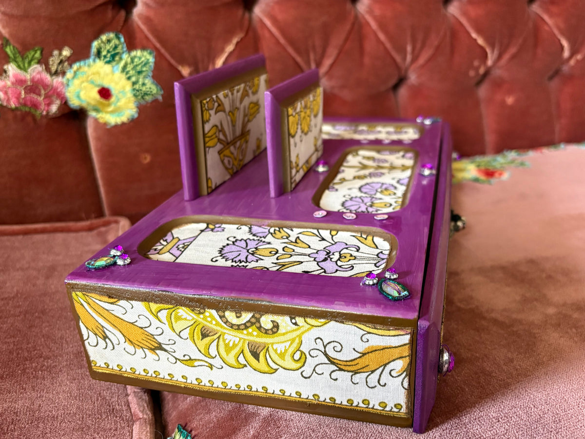 Flower Frolic desktop organizer/jewelry box