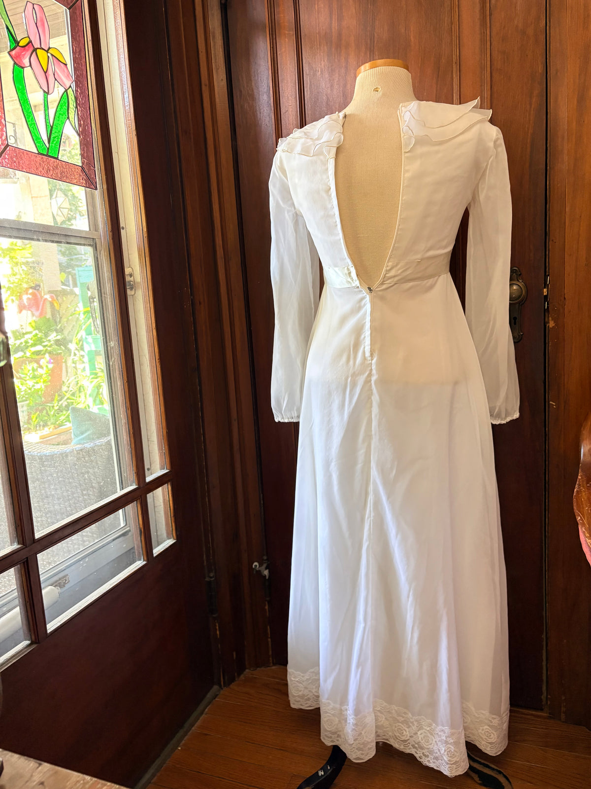 Vintage Ruffle Collar wedding gown