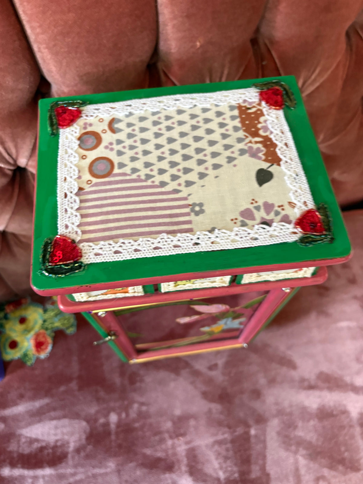 Iris jewelry box