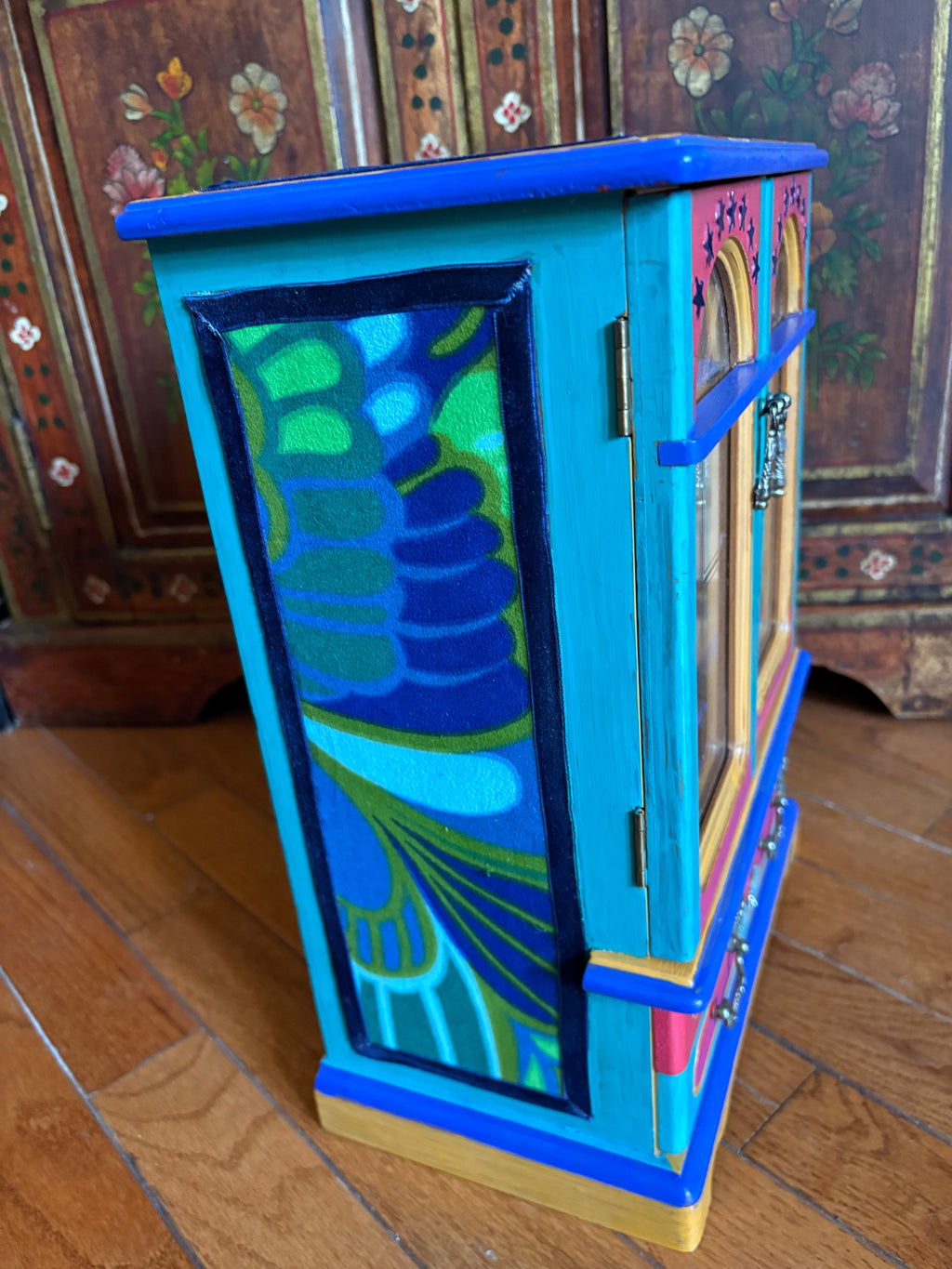 Velvet Groove jewelry box