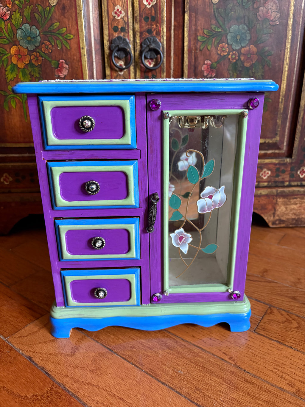 Flower power jewelry box