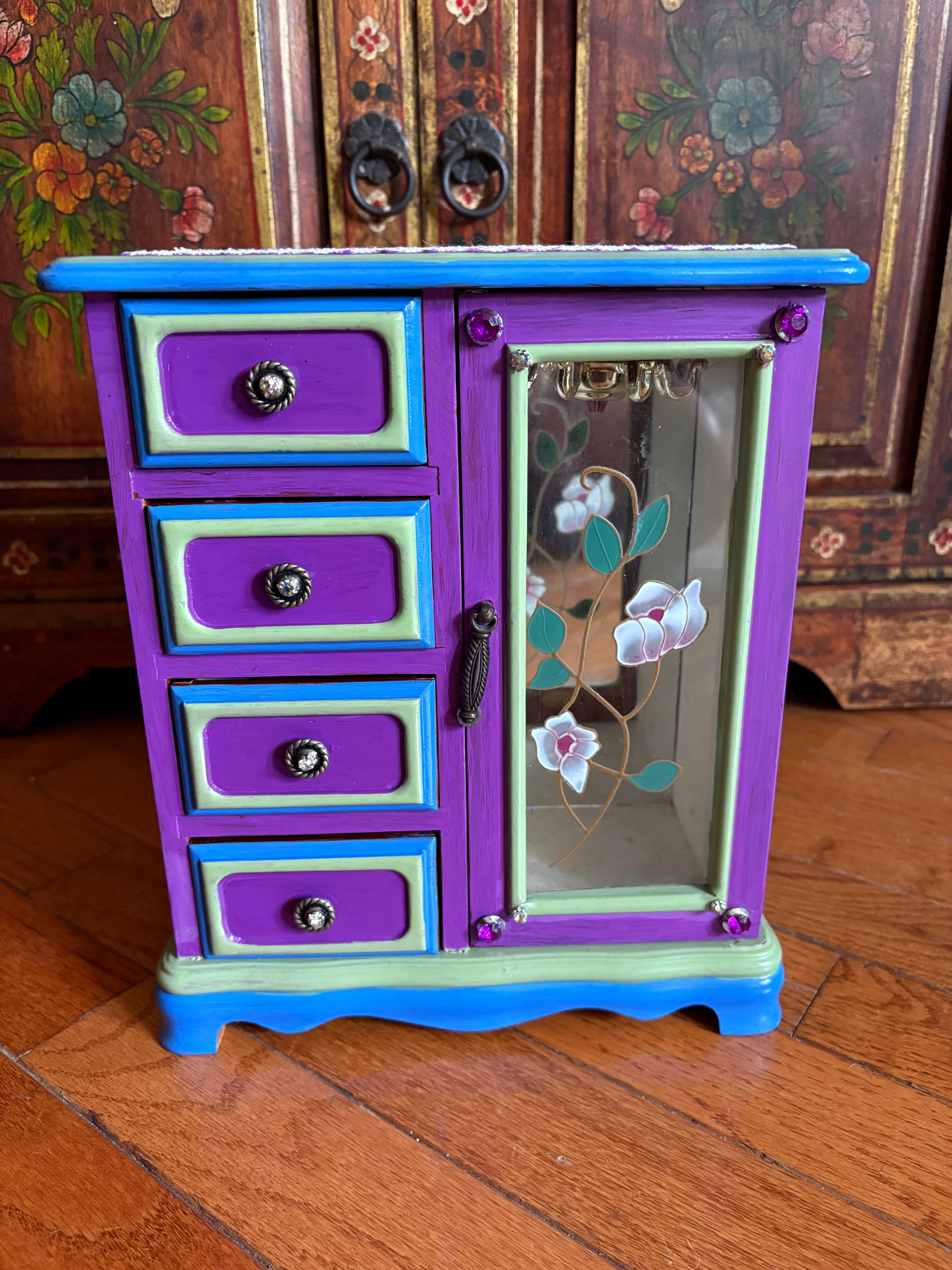 Flower power jewelry box