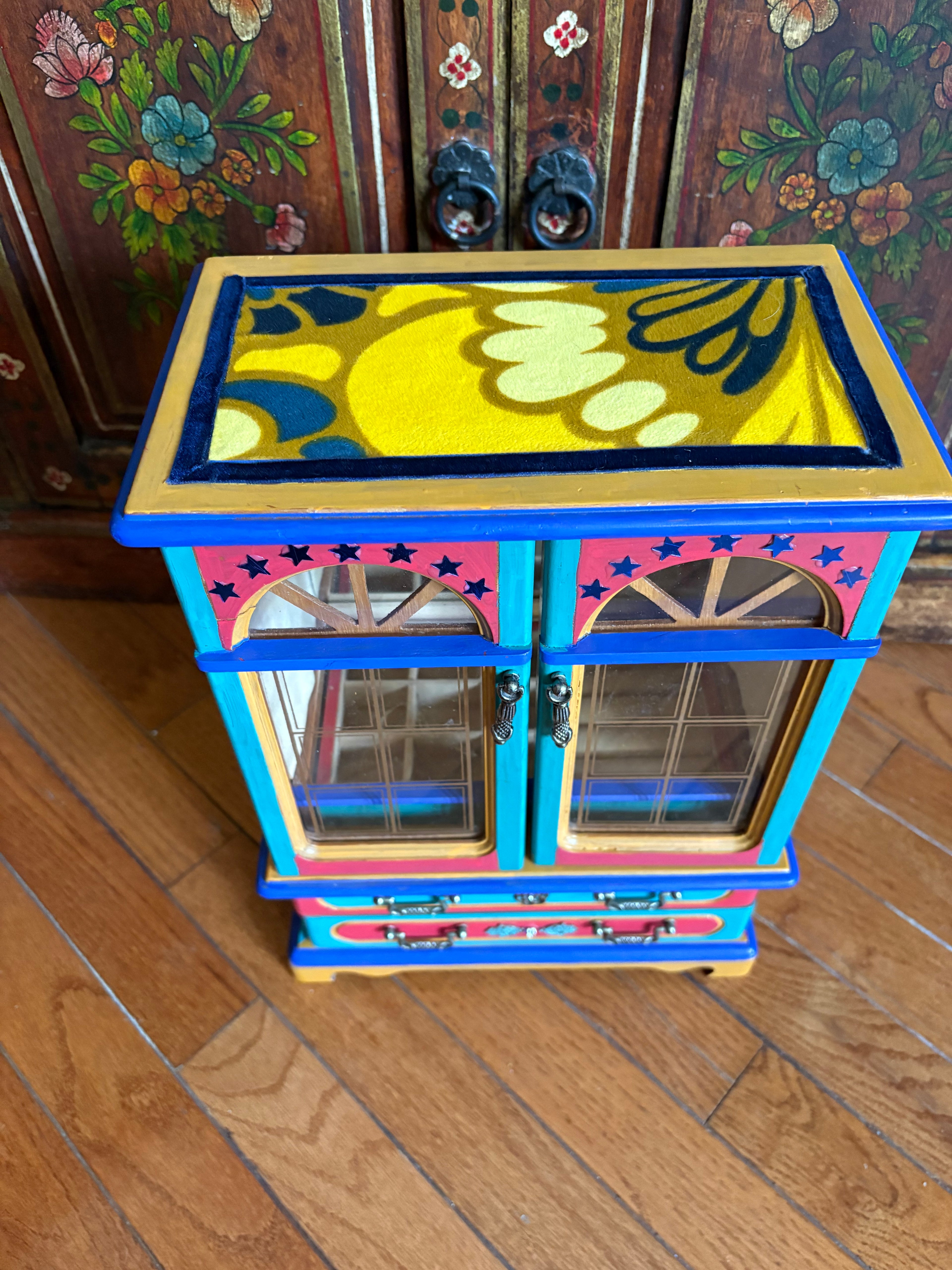 Velvet Groove jewelry box