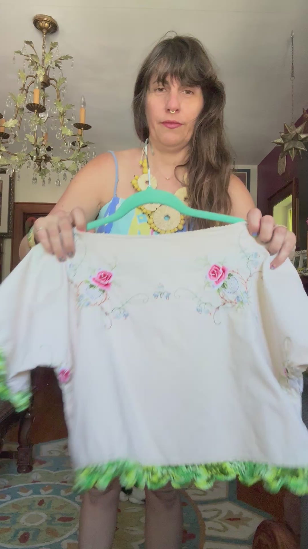 Flower embroidered crop shirt